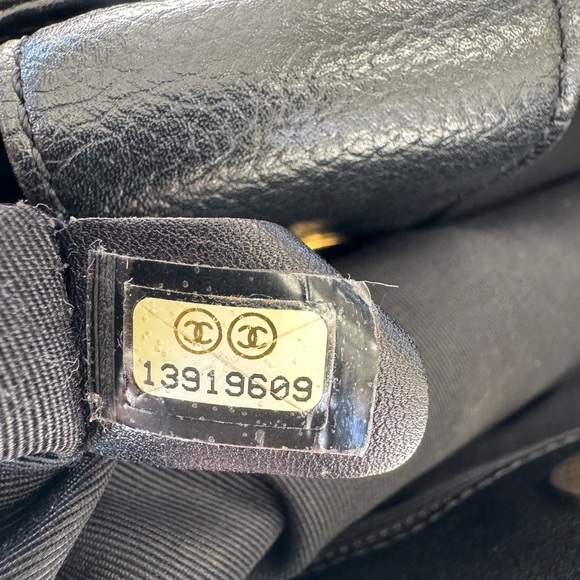 COPY - Chanel Black Cerf Executive Tote - Picture 5 of 10